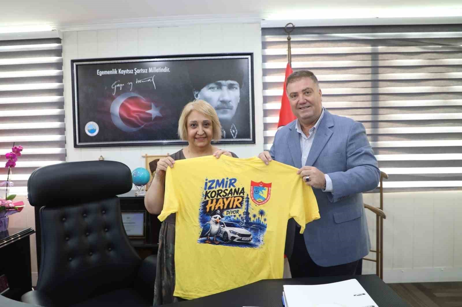 Menderes Başkanvekili Şen&rsquo;e taksicilerden hayırlı olsun ziyareti