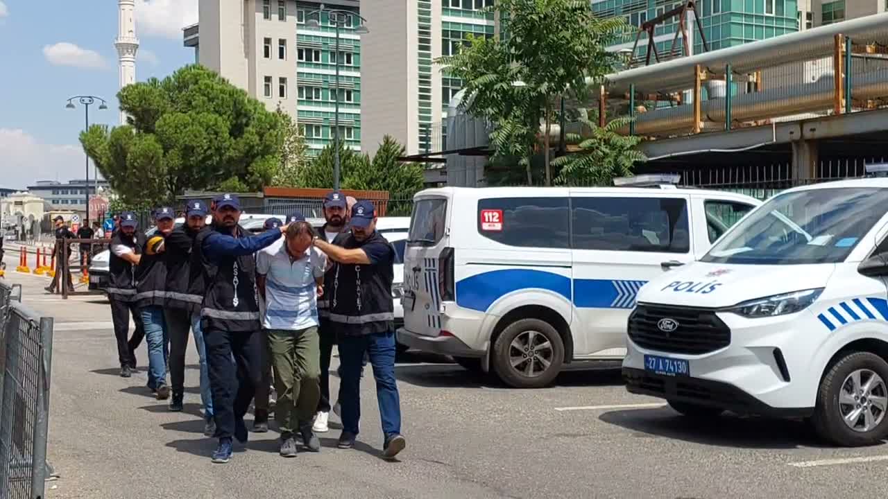 Milletvekili Meri&ccedil;&rsquo;e saldırı ş&uuml;phelisi 5 kişi adliyede... Ş&uuml;pheli Keleş: &ldquo;Pişmanım&rdquo;