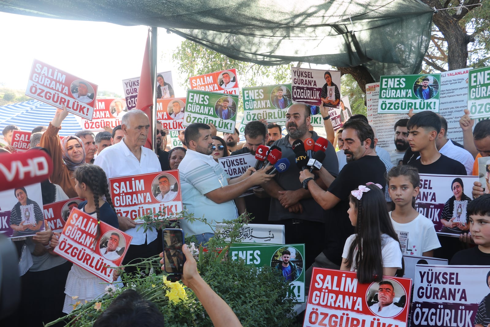 Narin G&uuml;ran&rsquo;ın kaybolduğu g&uuml;n&uuml;n 2&rsquo;nci yıl d&ouml;n&uuml;m&uuml;nde mevlit okutuldu