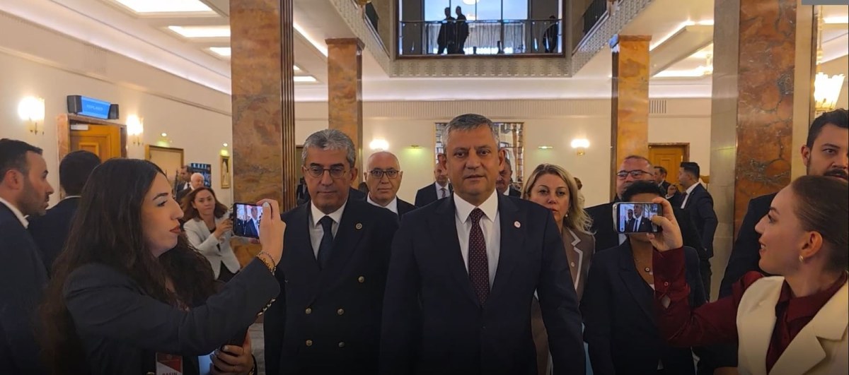 &Ouml;zg&uuml;r &Ouml;zel'den genel kurulu terk etmelerine ilişkin a&ccedil;ıklama