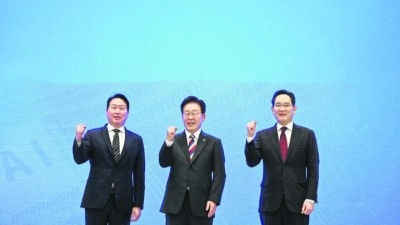 Samsung rekor kar a&ccedil;ıkladı, &ccedil;alışanlar grev bayrağını &ccedil;ekti!