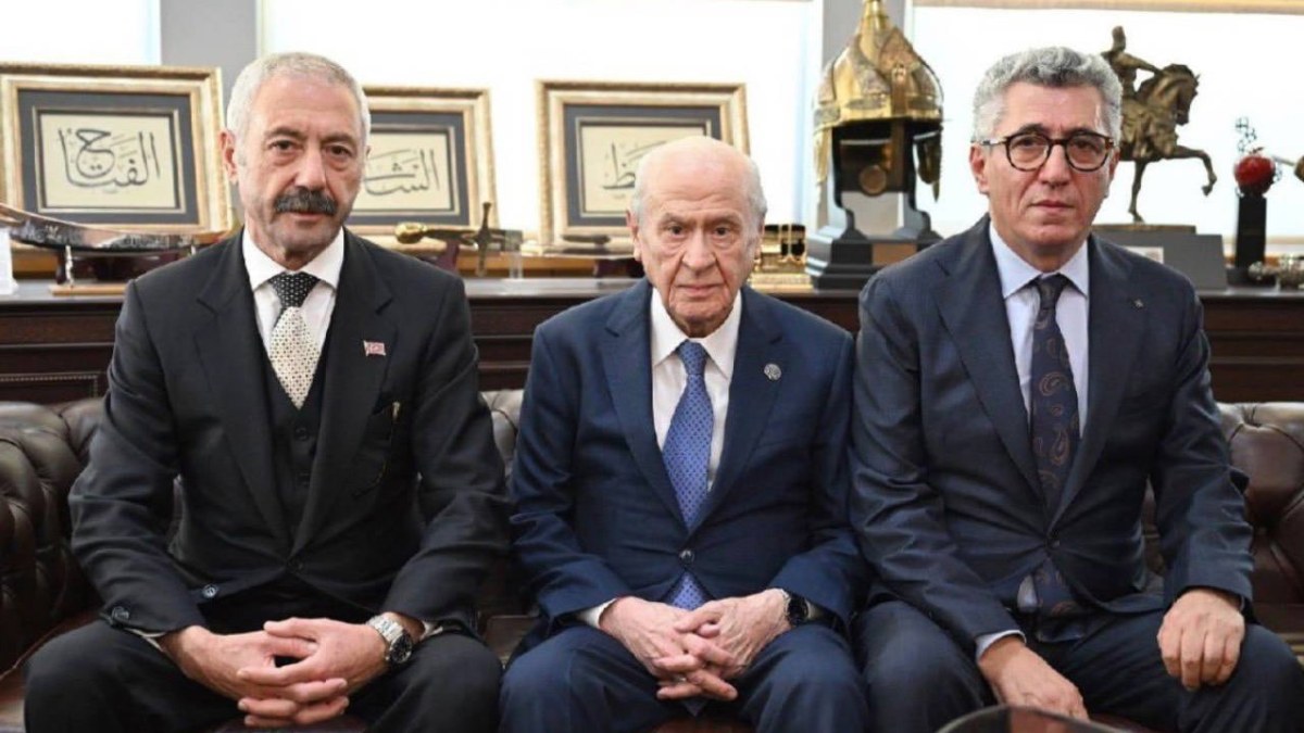 Sarallar ve Şahinler buluşmasından ilk kare: MHP, buluşmayı &lsquo;tarihi kucaklaşma&rsquo; olarak duyurdu