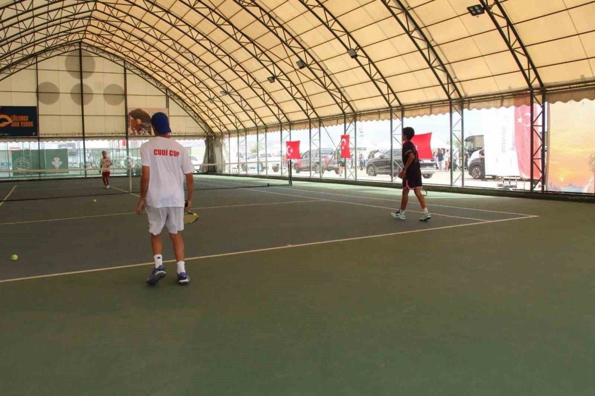 Şırnak&rsquo;ta 5 &uuml;lkenin katılımı ile Uluslararası Cudi Cup Tenis Turnuvası başladı