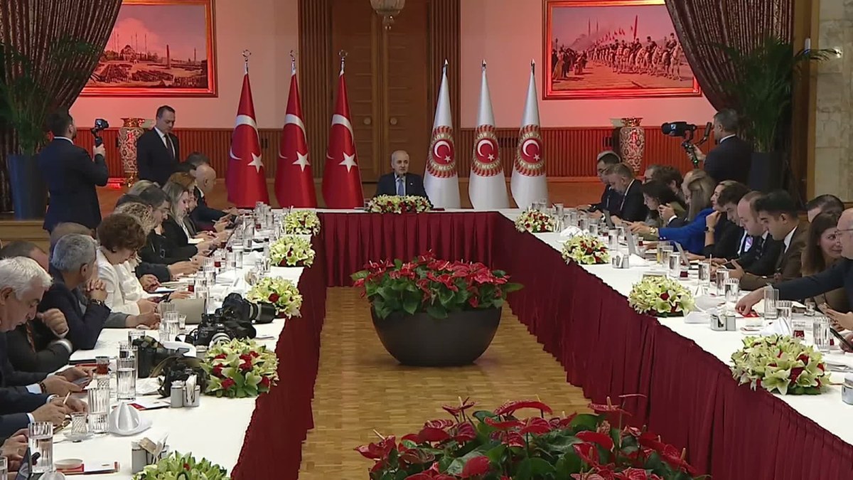 TBMM Başkanı Kurtulmuş: &ldquo;Ter&ouml;rs&uuml;z T&uuml;rkiye s&uuml;recinde Meclisimize &uuml;&ccedil; &ouml;nemli sorumluluk d&uuml;ş&uuml;yor&rdquo;