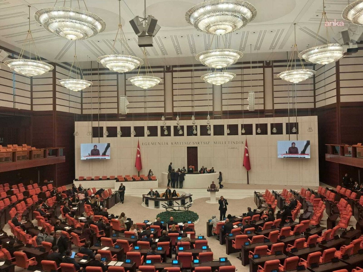 TBMM Genel Kurulu... Mehmet Emin Ekmen: "İlk defa bir devlet b&uuml;t&uuml;n kurumlarıyla dolandırıcılığın paydaşı olarak &ouml;n&uuml;m&uuml;ze &ccedil;ıkıyor"