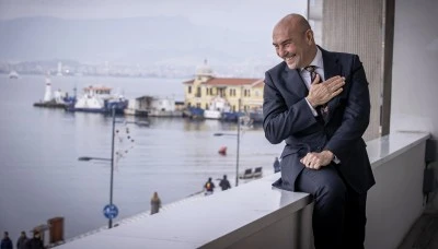 Tun&ccedil; Soyer de Sezai Karako&ccedil; şiiriyle seslendi