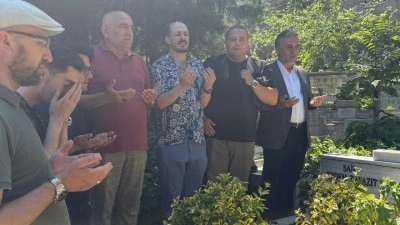 T&uuml;rk edebiyatının usta ismi Erdem Beyazıt unutulmadı