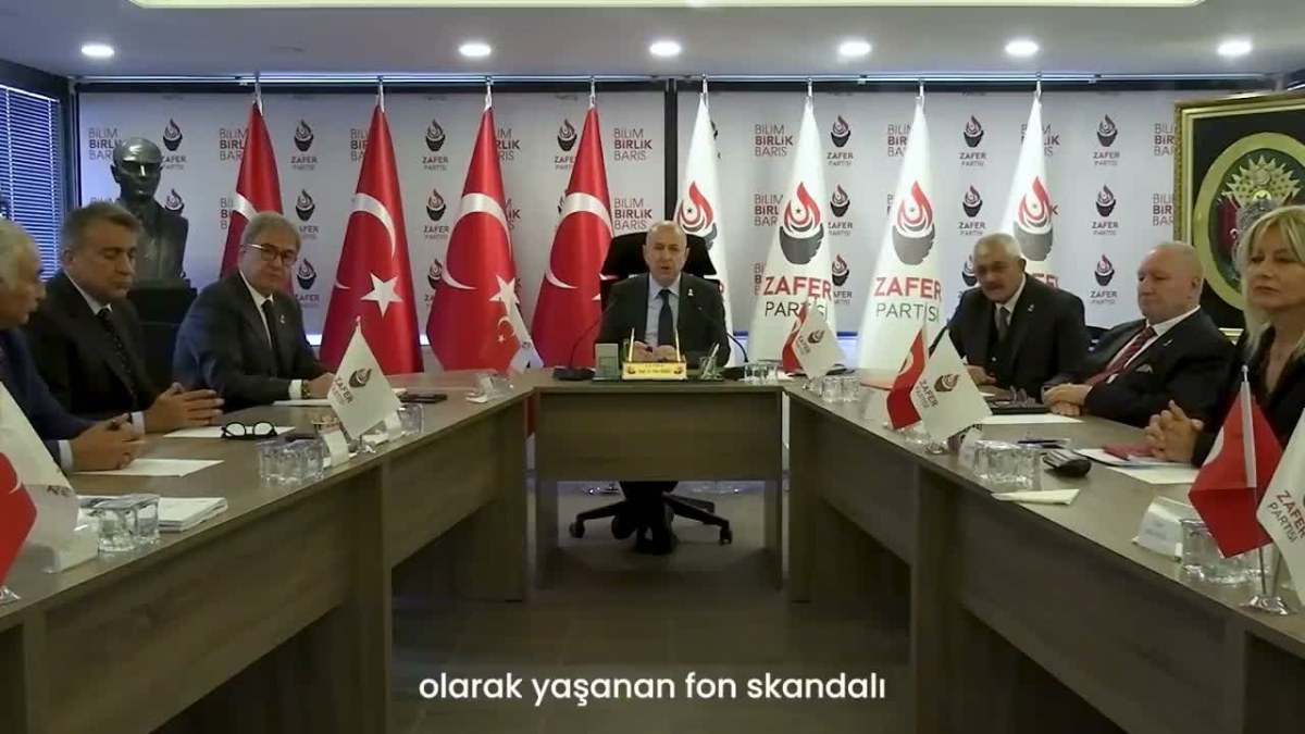 &Uuml;mit &Ouml;zdağ'dan fon skandalı a&ccedil;ıklaması: Para az değil ama hırsızlar &ccedil;ok kalabalık
