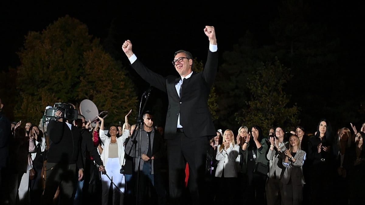Vucic istifa etti: Sırbistan&rsquo;da erken se&ccedil;im &ouml;ncesi kritik hamle