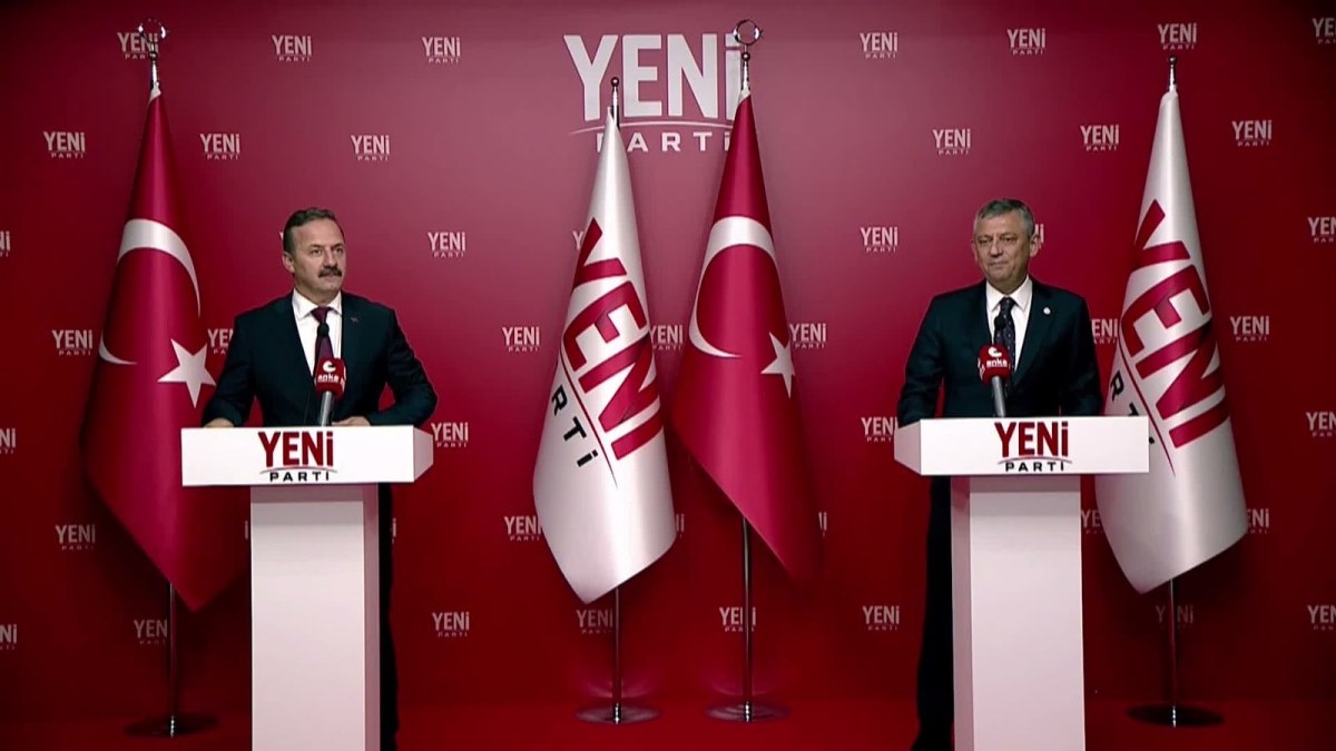 YENİ Parti-Anahtar Parti g&ouml;r&uuml;şmesi... &Ouml;zg&uuml;r &Ouml;zel: &ldquo;Mansur Bey&rsquo;in istifasını butlan y&ouml;netimine koyduğu mesafenin tutarlı devamı olarak değerlendiriyoruz&rdquo;