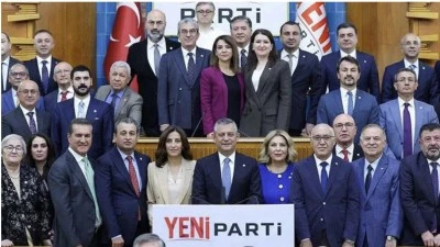 YENİ Parti kampa giriyor