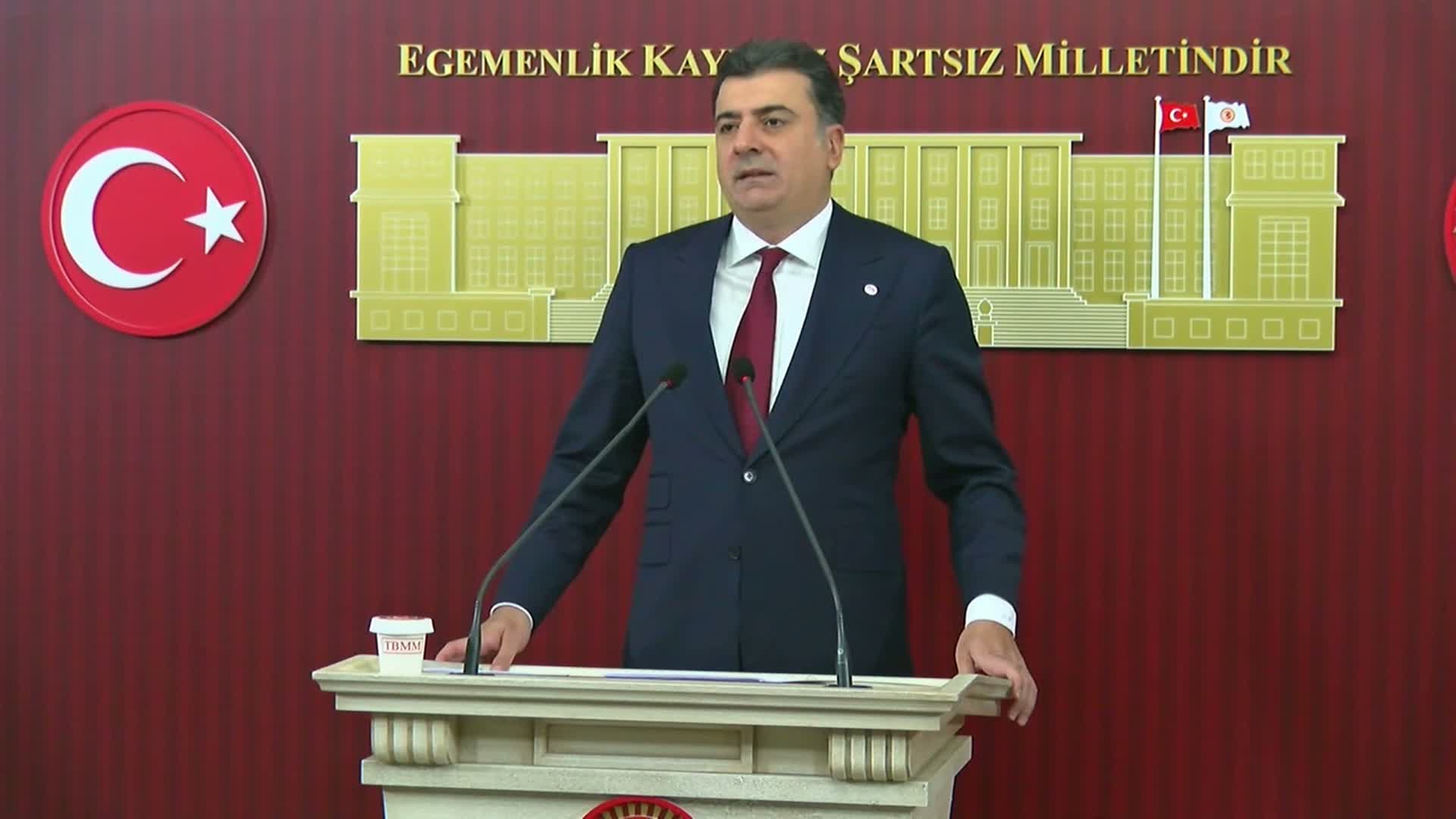 YENİ Parti S&ouml;zc&uuml;s&uuml; Zeynel Emre, partisinin Kurultay takvimini a&ccedil;ıkladı