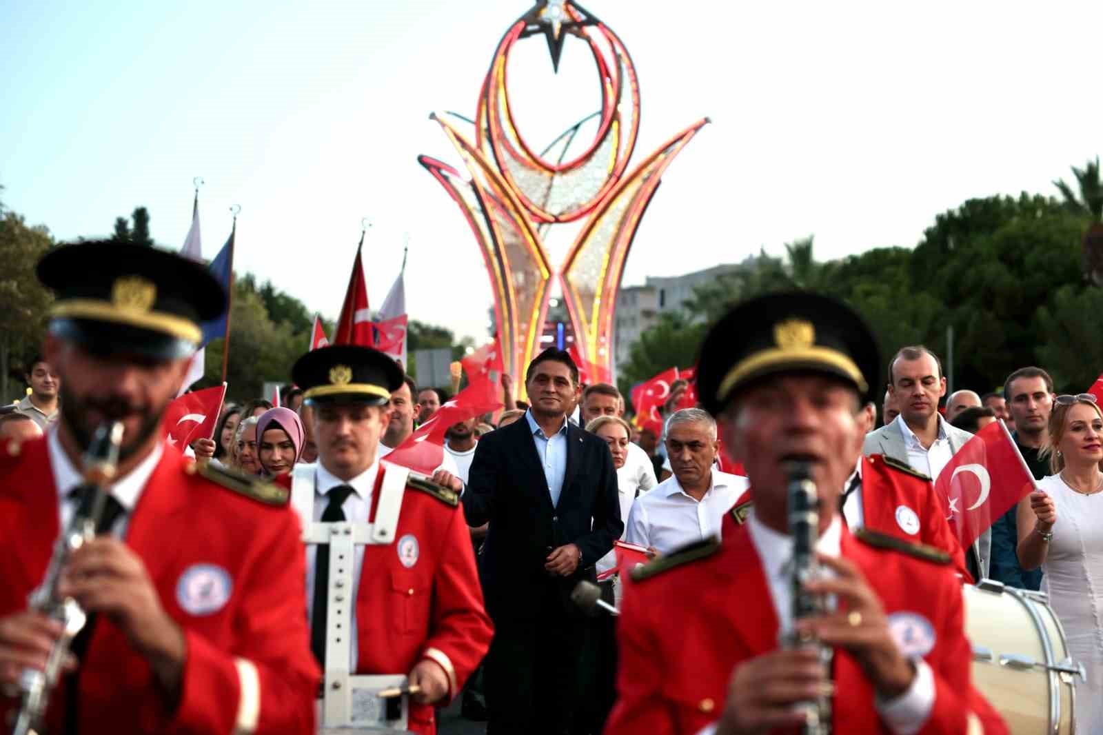 Zaferin 104. yılı Aliağa&rsquo;da b&uuml;y&uuml;k coşkuyla kutlandı
