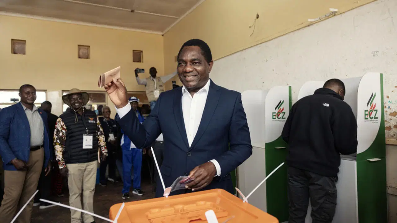 Zambiya&rsquo;da se&ccedil;im sonrası siyasi baskı: Hichilema ikinci d&ouml;nemine tartışmalarla başladı