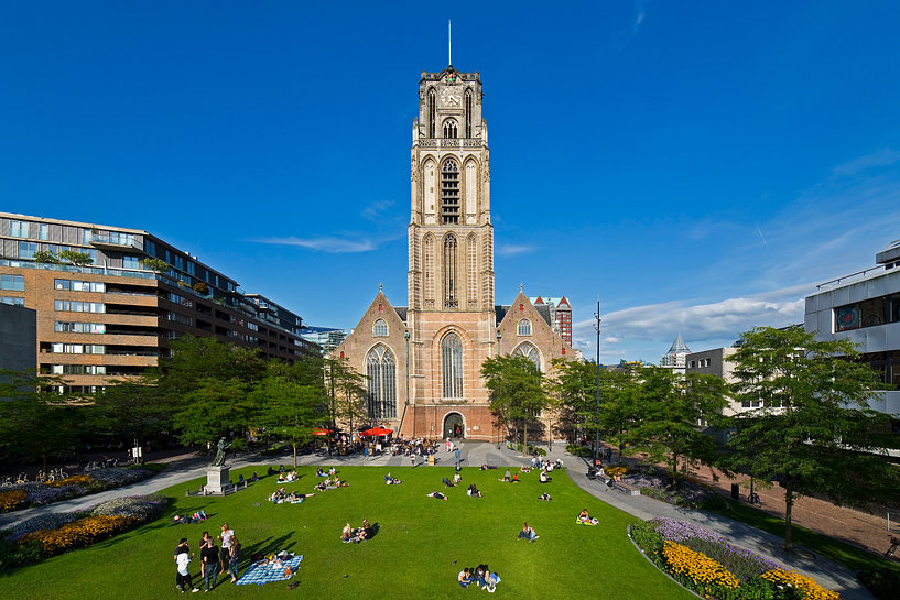 Rotterdam’da bir kiliseden Aşık Veysel türküsü çalındı