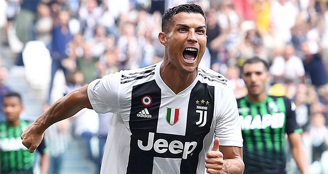 Cristiano Ronaldo tarihin ilk “milyarder” futbolcusu