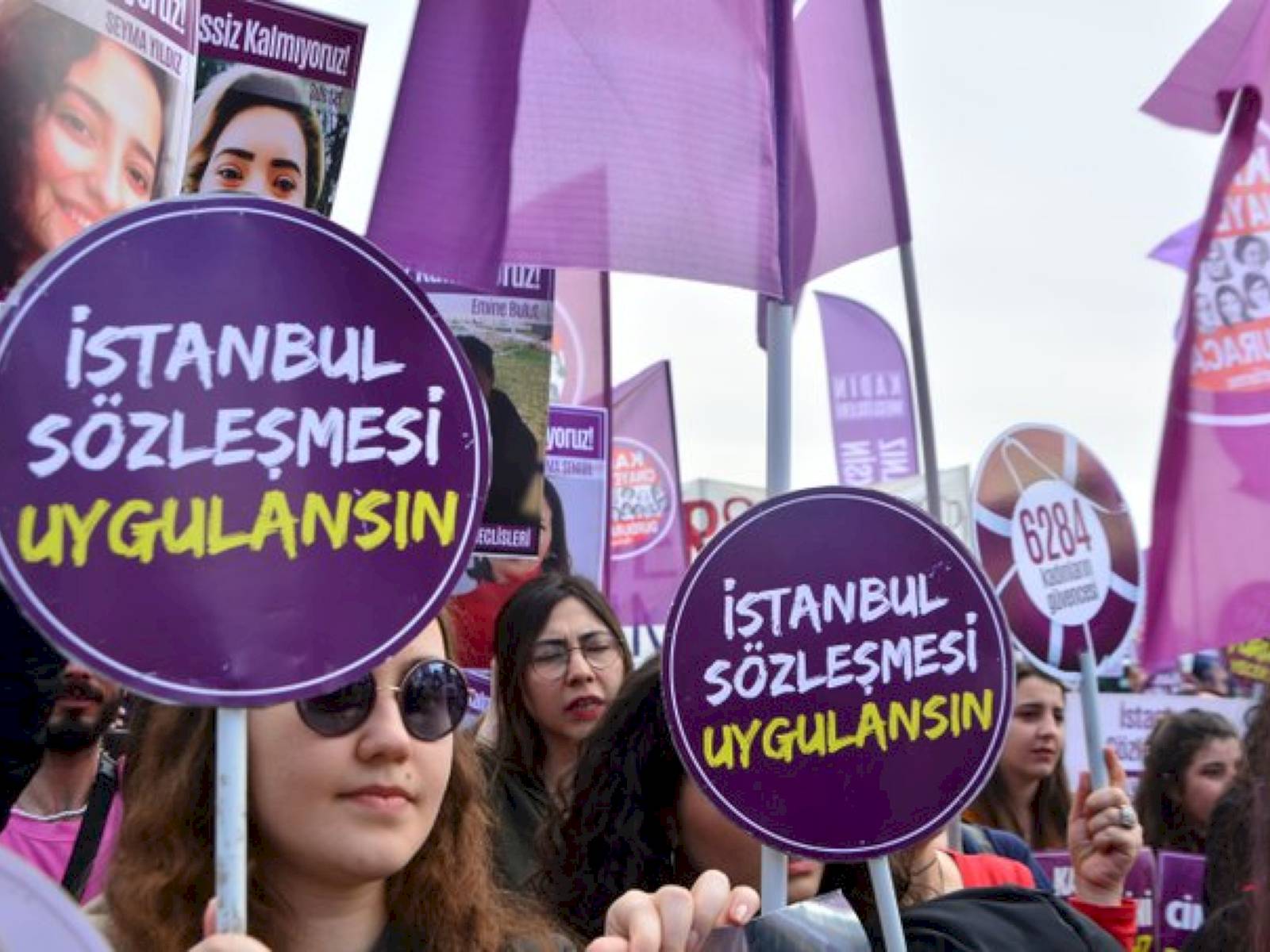 İstanbul Sözleşmesi nedir: Kadın örgütleri neden sözleşmeden yana, karşı çıkanlar ne diyor?