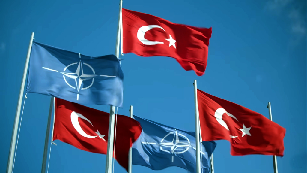 Türkiye NATO’daki engelini kaldırdı