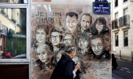 Charlie-Hebdo davasında iki Türk yargılanıyor