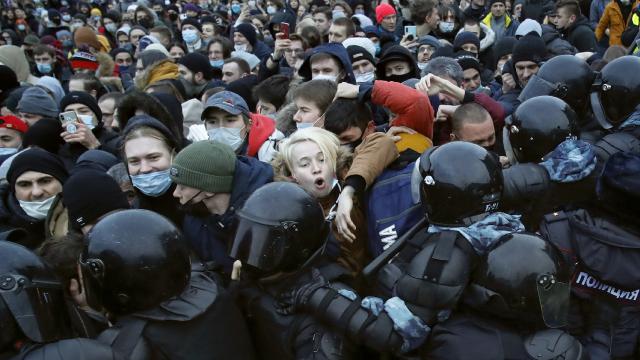 Navalny protestosu: 11 bin kişi gözaltına alındı